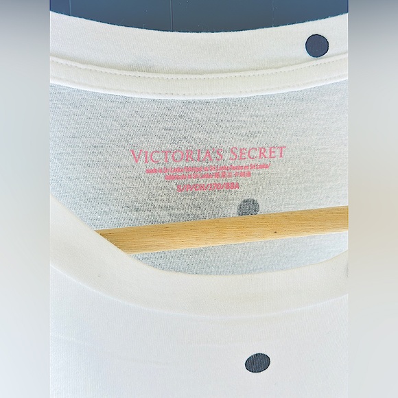 NWT | Victoria’s Secret - “Tag-less BOMBSHELL Polka Dot” T-Shirt - Picture 2 of 7